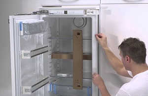 Установка встраиваемого холодильника в Миассе